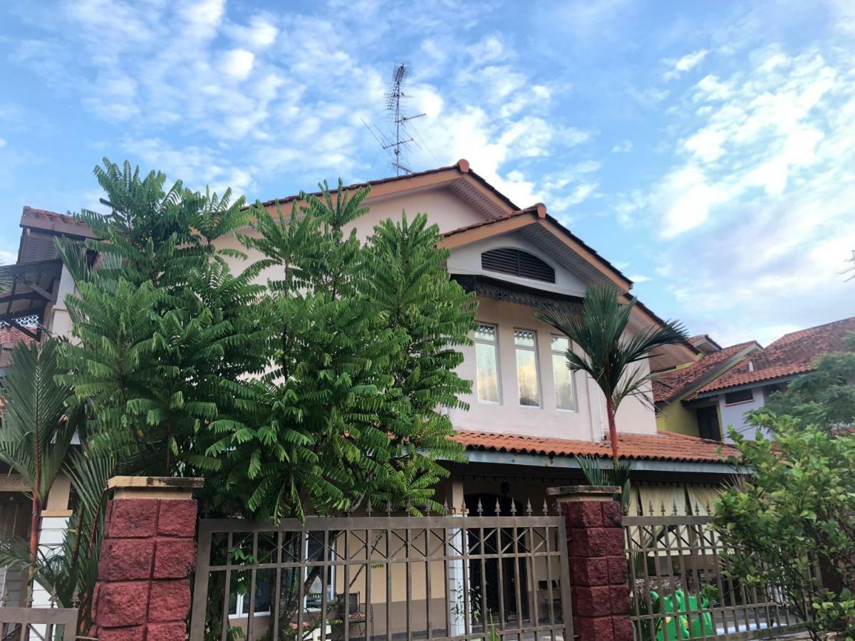Vila Khatib